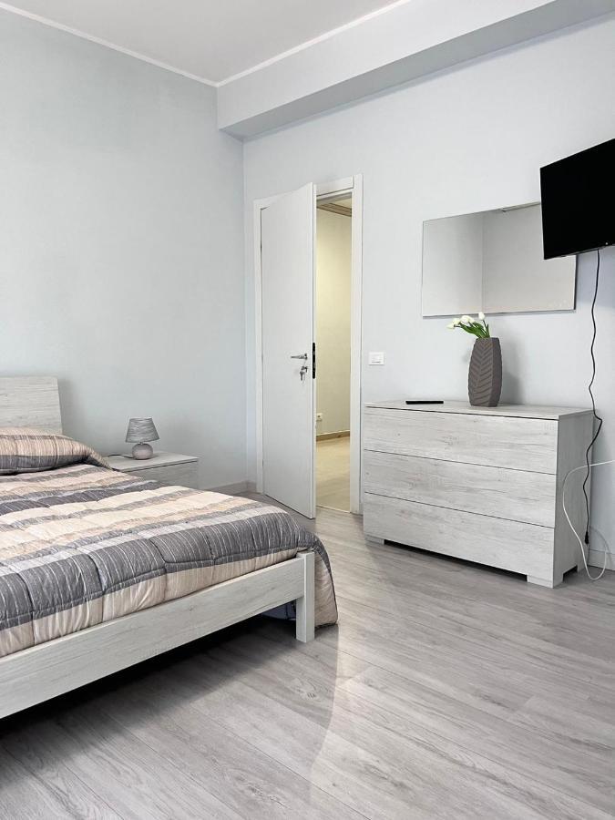 Le Solite Holiday Rooms ซานเตอูเฟเมีย ลาเมเซีย ภายนอก รูปภาพ